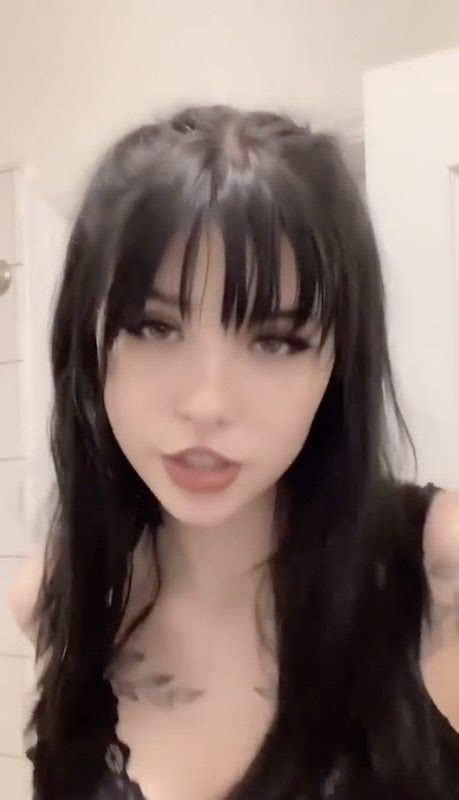 natalieking nudes|Nataliexking Stripping Naked OnlyFans Video Leaked